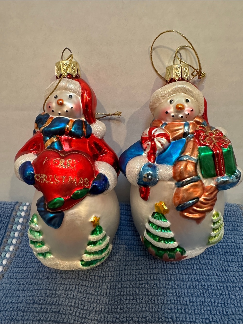 Thomas Pacconi silvered hand blown glass snowman ornaments. 2002 & 2003.